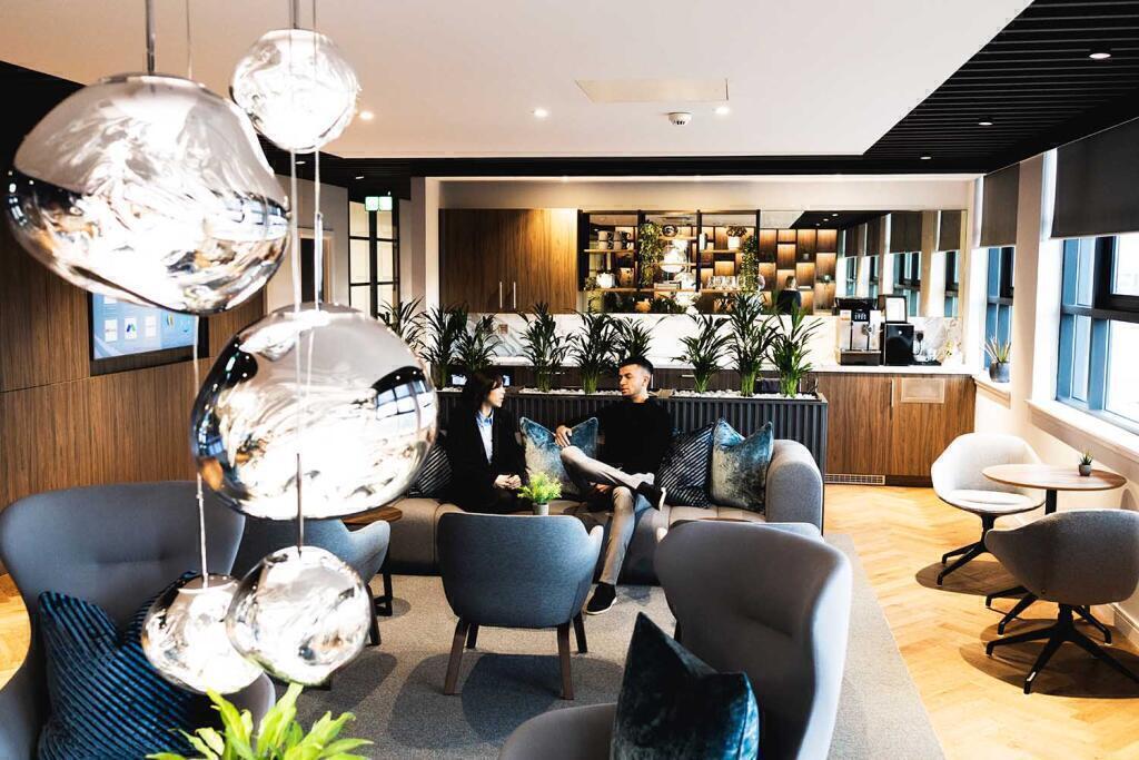Sky Premium Lounge