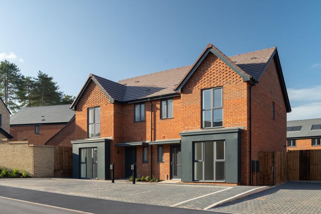 Main image of property: Wheldon Lane,
Crowthorne,
RG40 3GA