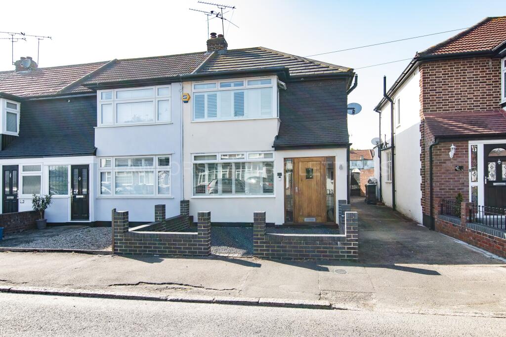 Main image of property: Avondale Drive, Loughton, Essex, IG10