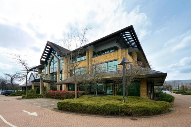 Exterior Park  Doosan House_NSP8140 Low Res sRGB.jpg