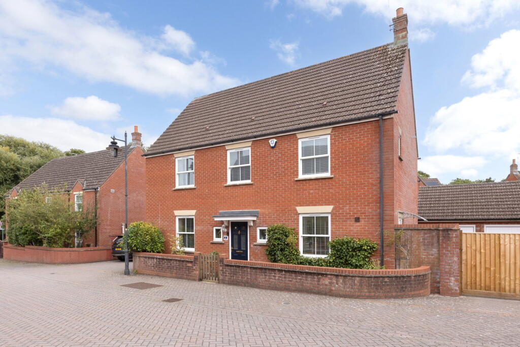 Main image of property: Teasel Close, Devizes, Wiltshire, SN10 3AQ