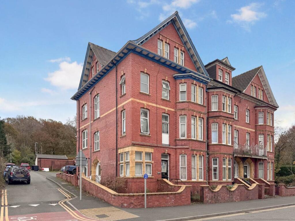 Main image of property: Temple Street, Llandrindod Wells, LD1