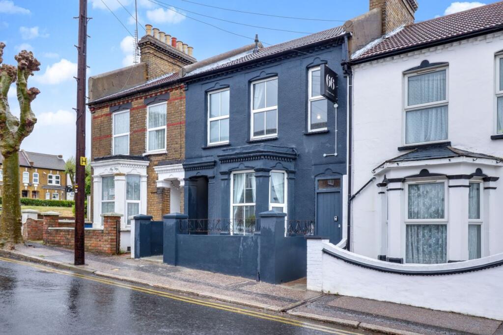 Main image of property: 66 Pleasant Road, Southend-on-Sea, Essex, SS1 2HJ