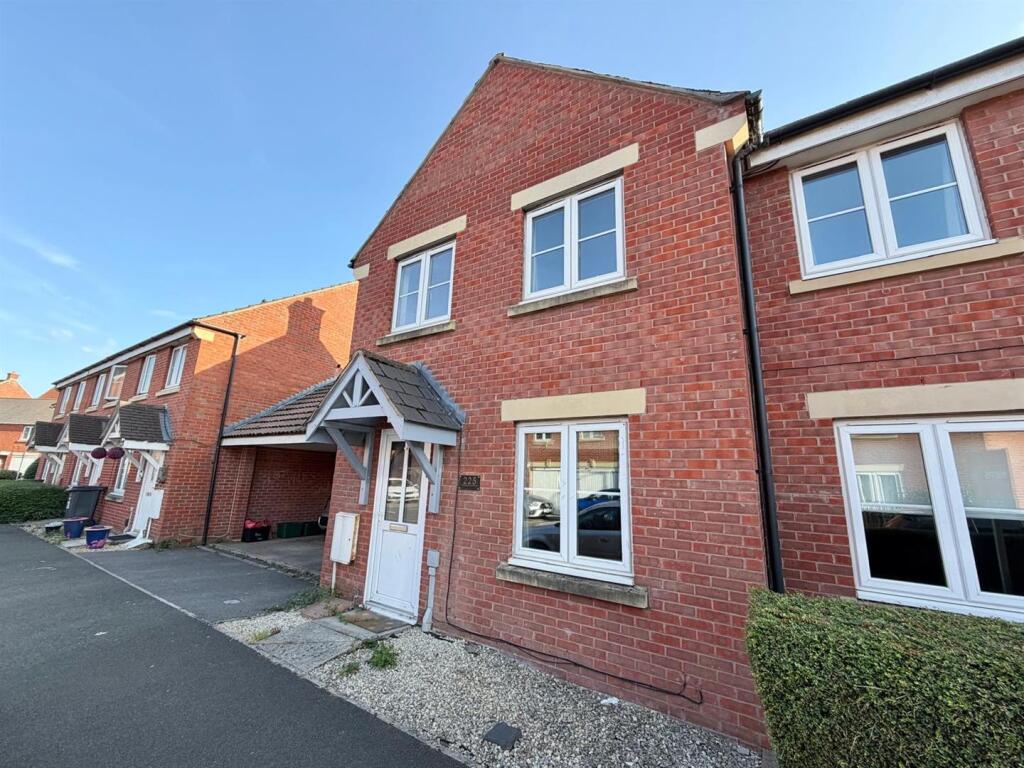 Main image of property: Longridge Way, Weston Village - DRIVEWAY