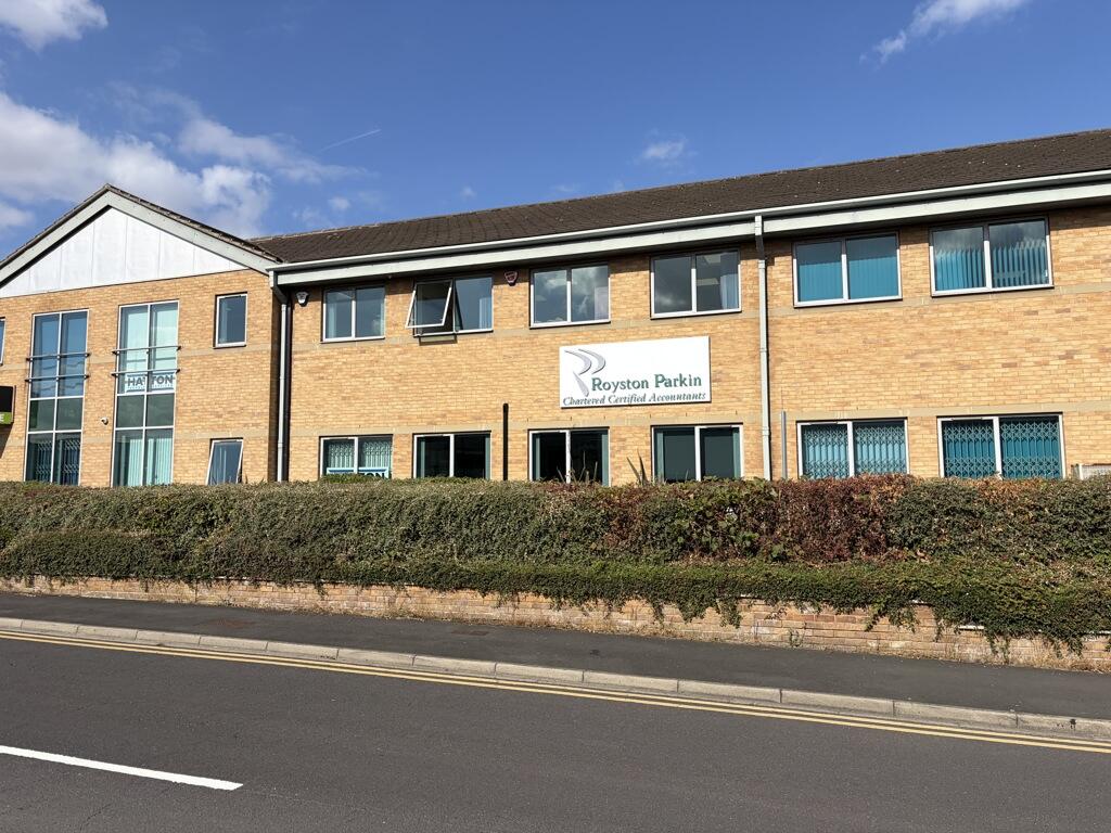 Main image of property: Unit 3, Railway Court, Doncaster, South Yorkshire, DN4 5FB