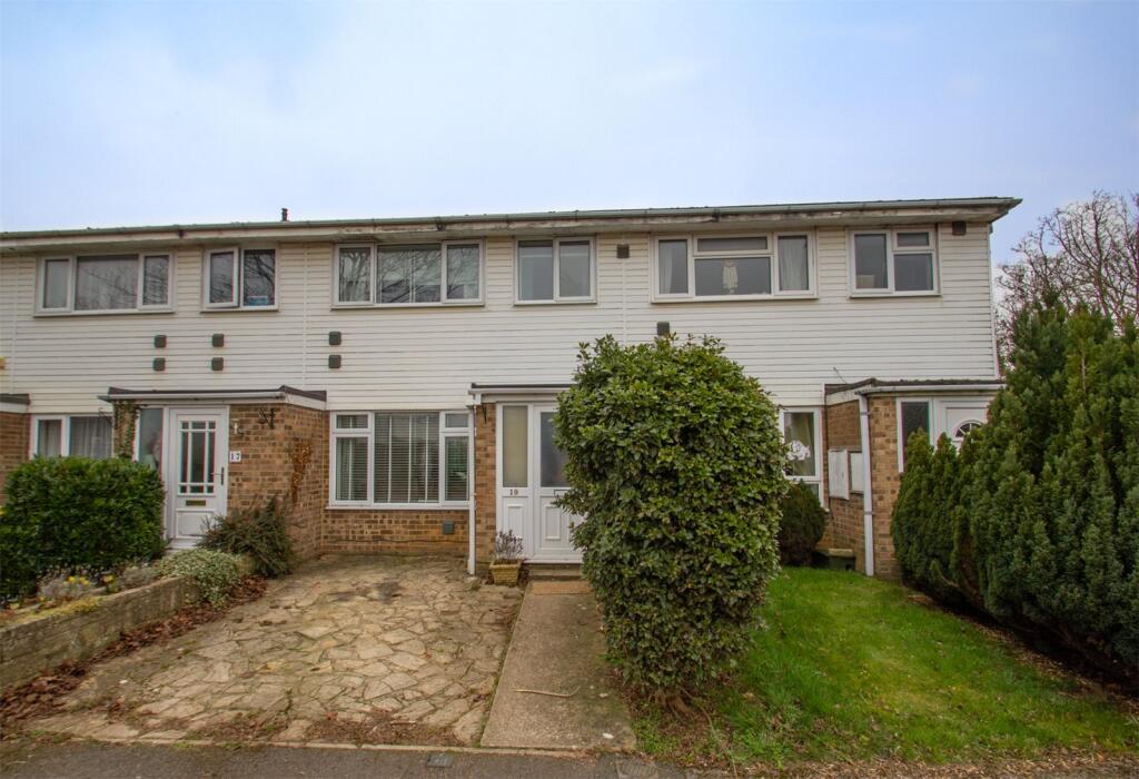 Main image of property: Whittington Place, Carterton, OX18