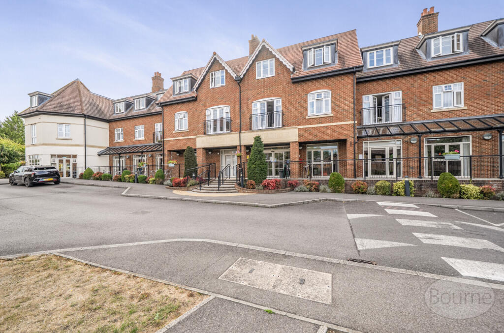 Main image of property: Essex Drive, Cranleigh, Surrey, GU6