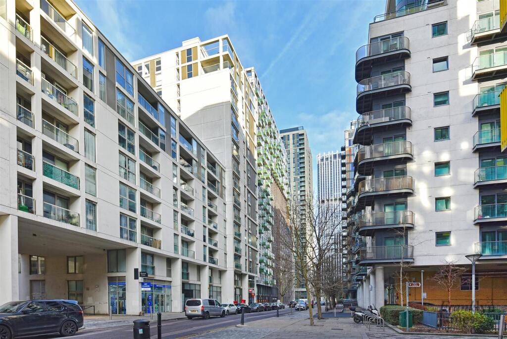 Main image of property: Cobalt Point, 38 Millharbour, London, E14