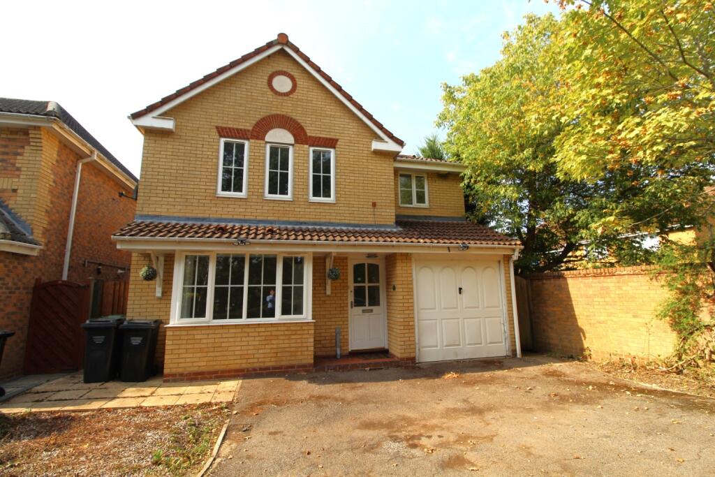 Main image of property: Denehurst Gardens Langdon Hills, Langdon Hills, Basildon, Essex, SS16