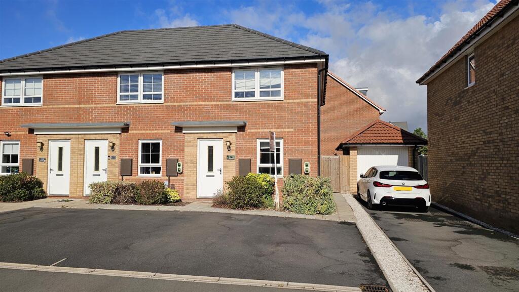 Main image of property: Squires Grove, Bingham
