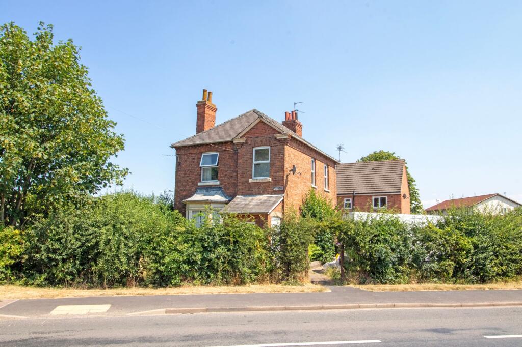 Main image of property: Heapham Road, Gainsborough, DN21