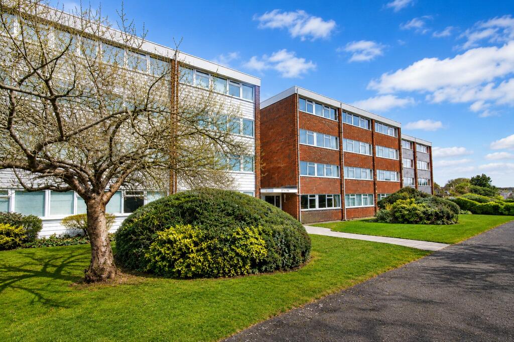 Main image of property: Long Green, Chigwell, IG7
