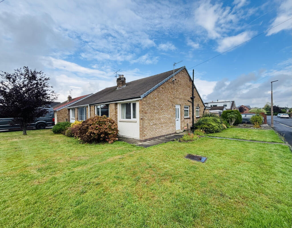 Main image of property: Kentmere Drive, Longton, Preston, PR4
