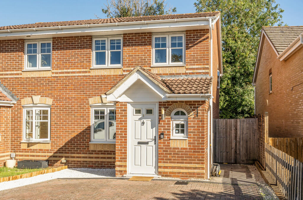 Main image of property: The Crossways, Chandler's Ford, Eastleigh, Hampshire, SO53