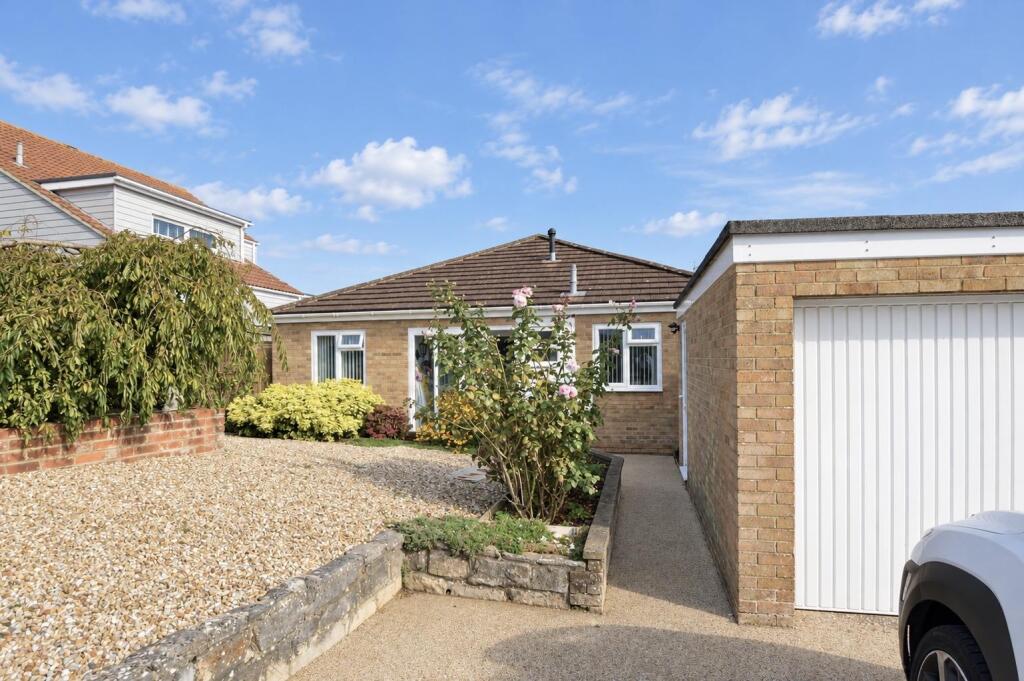 Main image of property: LOVELY COUNTRYSIDE VIEWS * WINFORD