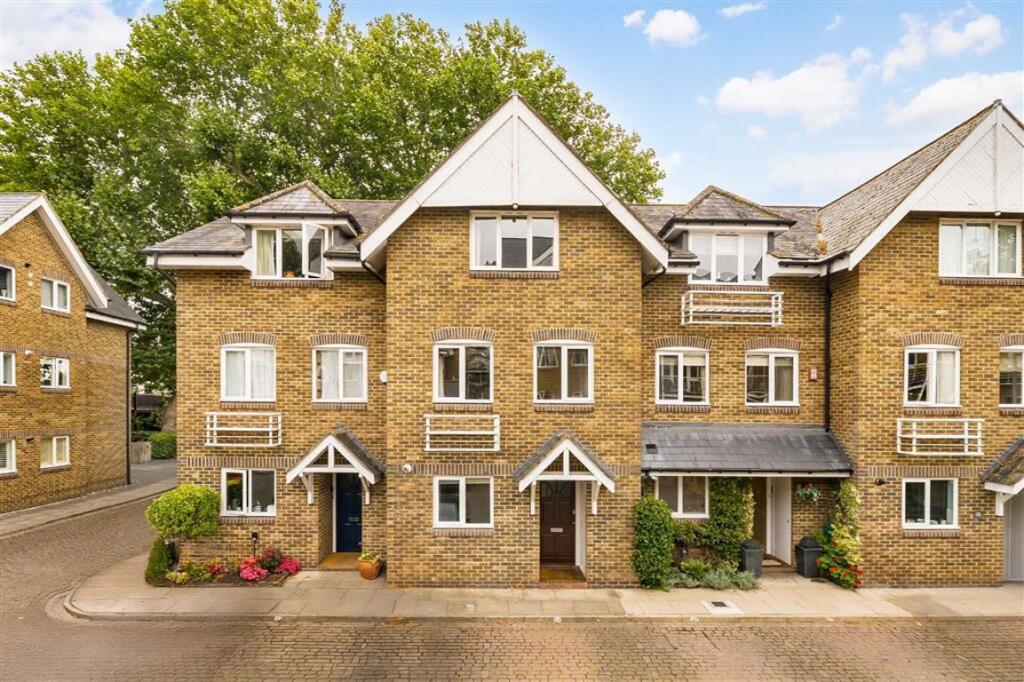 Main image of property: Thames Close, Hampton