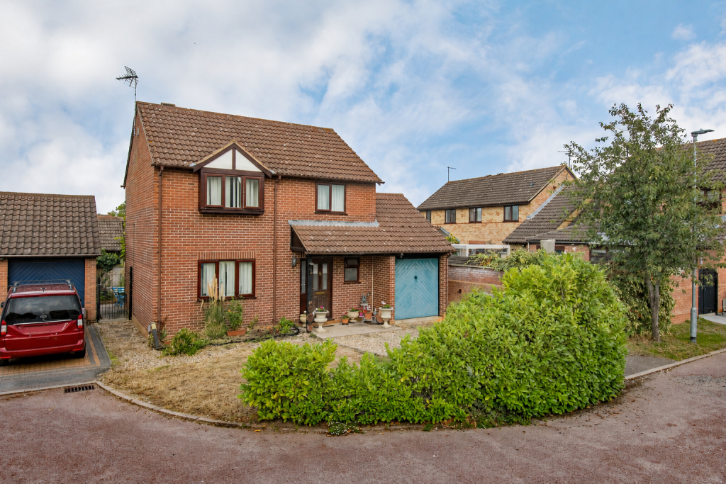 Main image of property: Chelmorton Vale, Desborough, Northamptonshire, NN14 2XE