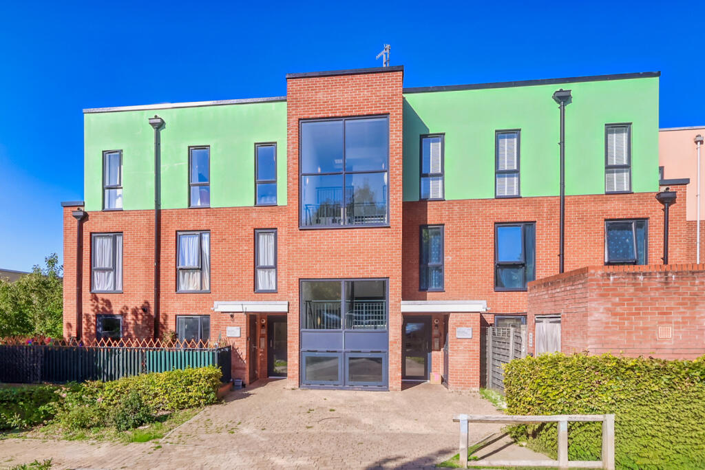 Main image of property: Wenlock Close, High Wycombe, Buckinghamshire, HP13