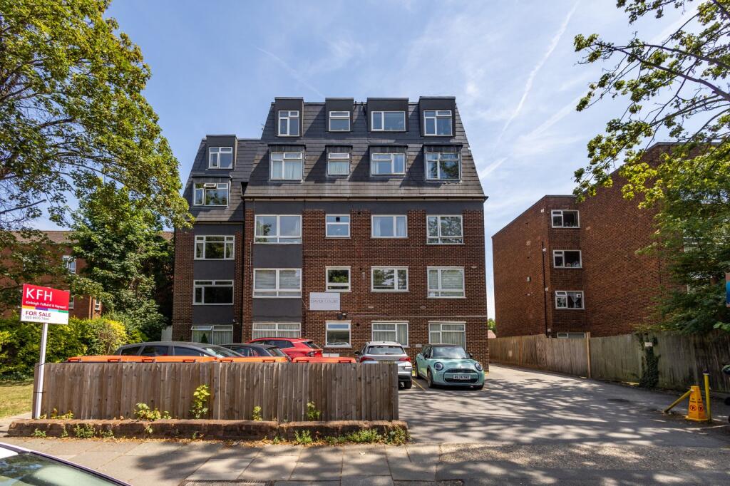 Main image of property: High Road, Whetstone, London, N20