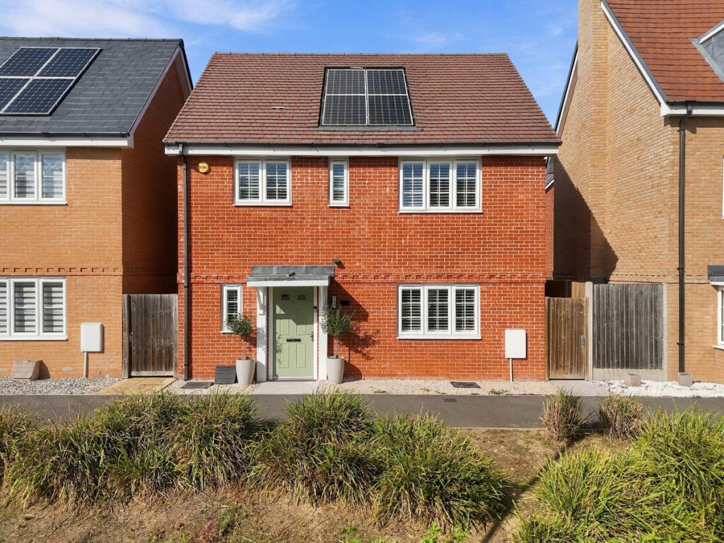 Main image of property: Charles Crescent, Rochford, SS4