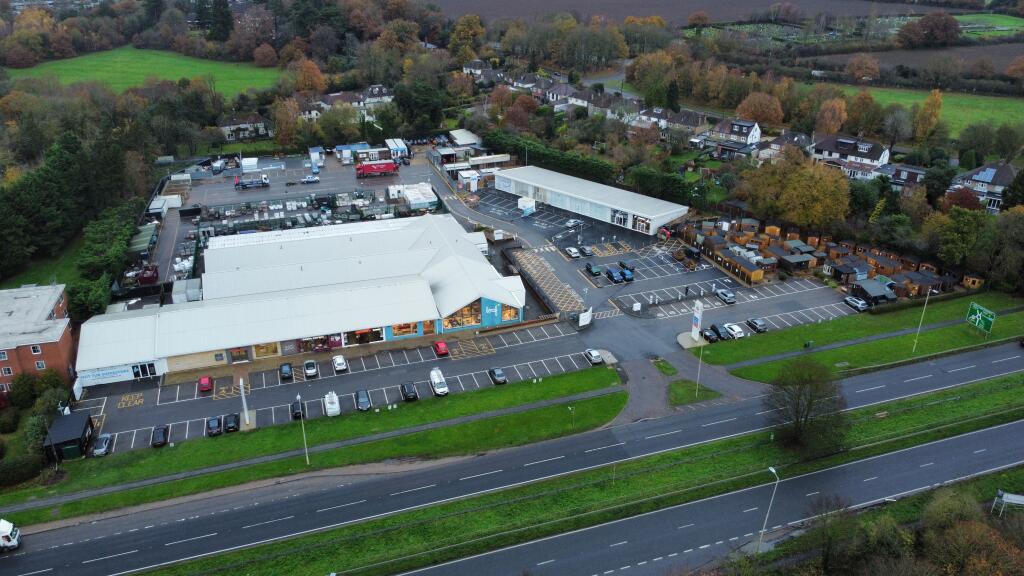 Main image of property: Albert Bygrave Retail Park, North Orbital Road, St Albans, AL2 1DL
