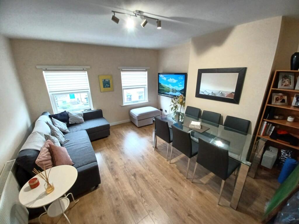 Main image of property: Allerton Hill, Chapel Allerton, Leeds, West Yorkshire, LS7