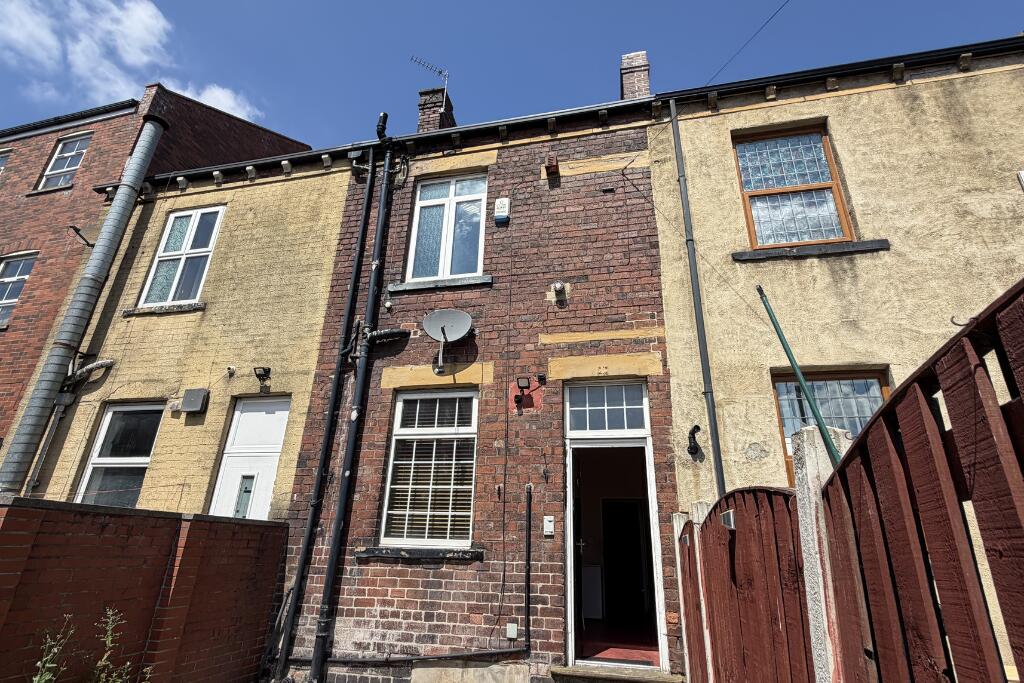 Main image of property: 40 Peel Street, Morley, Leeds