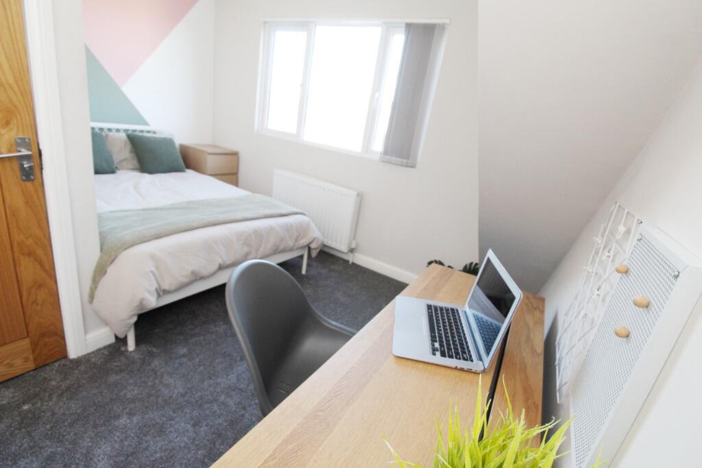 Main image of property: (1 BED) City Road, Dunkirk, Nottingham, NG7