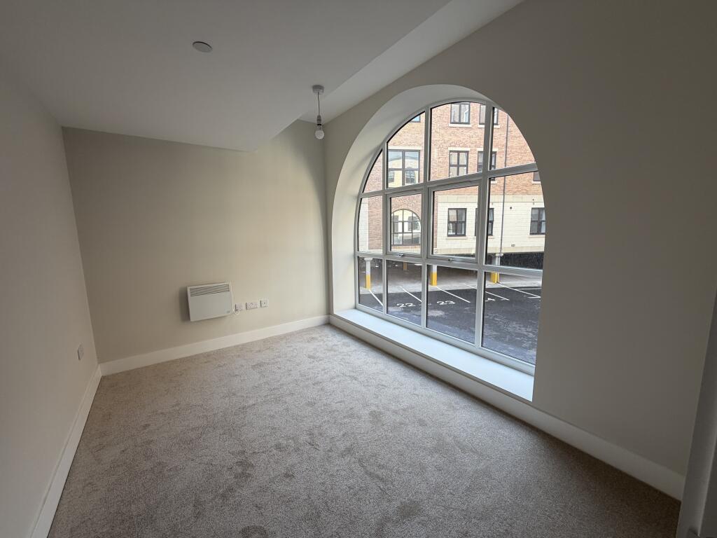Main image of property: High Street, HULL