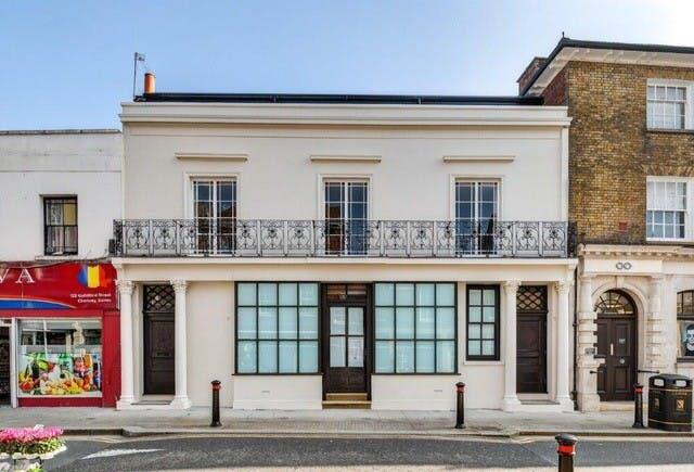 Main image of property: 118-120 Guildford Street, Chertsey, KT16 9AH