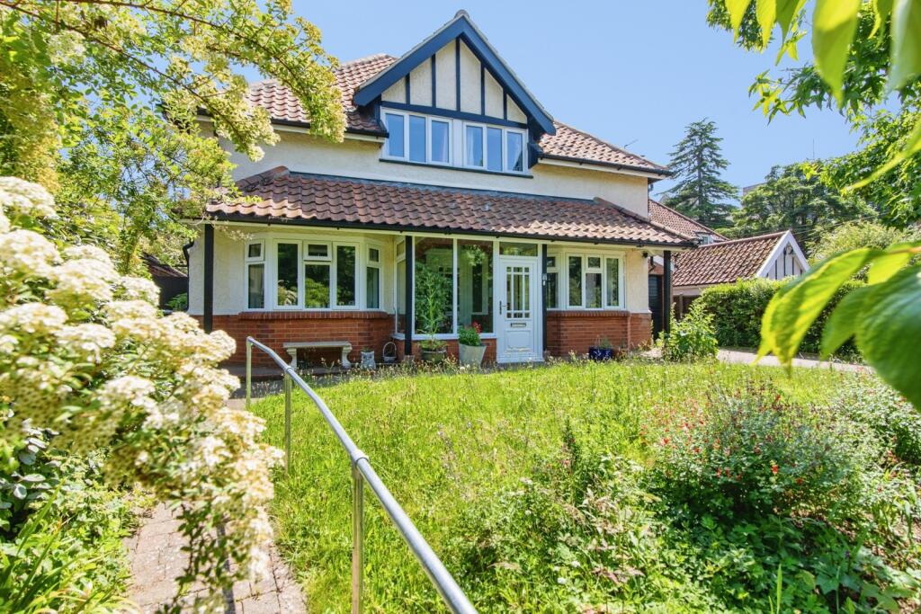 Main image of property: Ballygate, Beccles, Suffolk, NR34