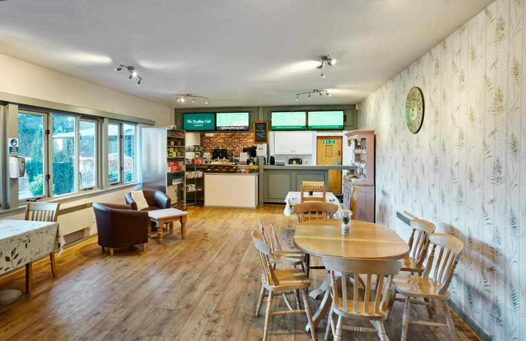Cafe 2.jpg