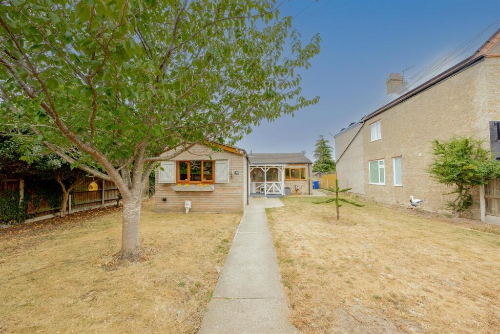 Main image of property: High Street, Kessingland