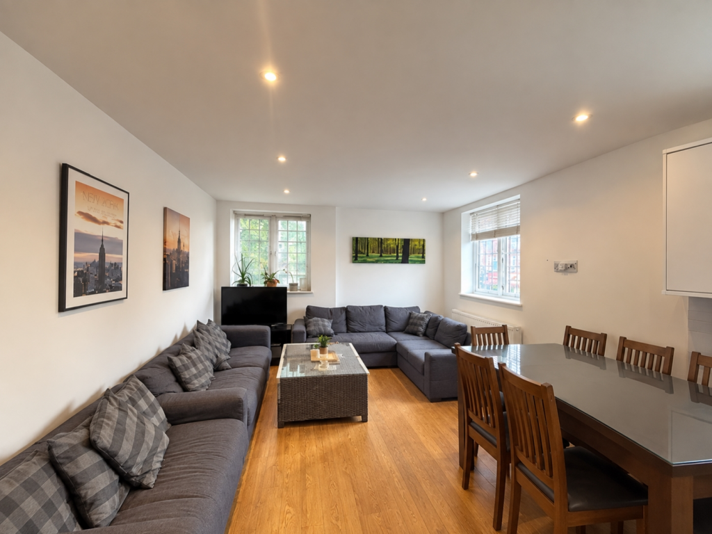 Main image of property: High Road, Harrow Weald, Harrow, Greater London, HA3