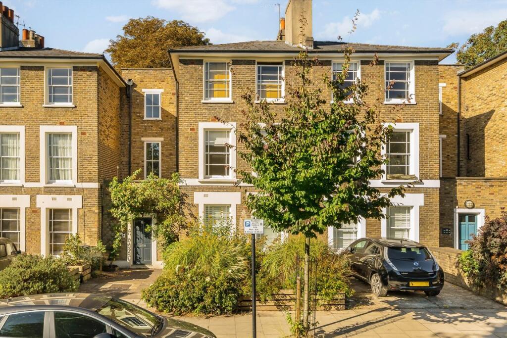 Main image of property: Navarino Road, Hackney Central