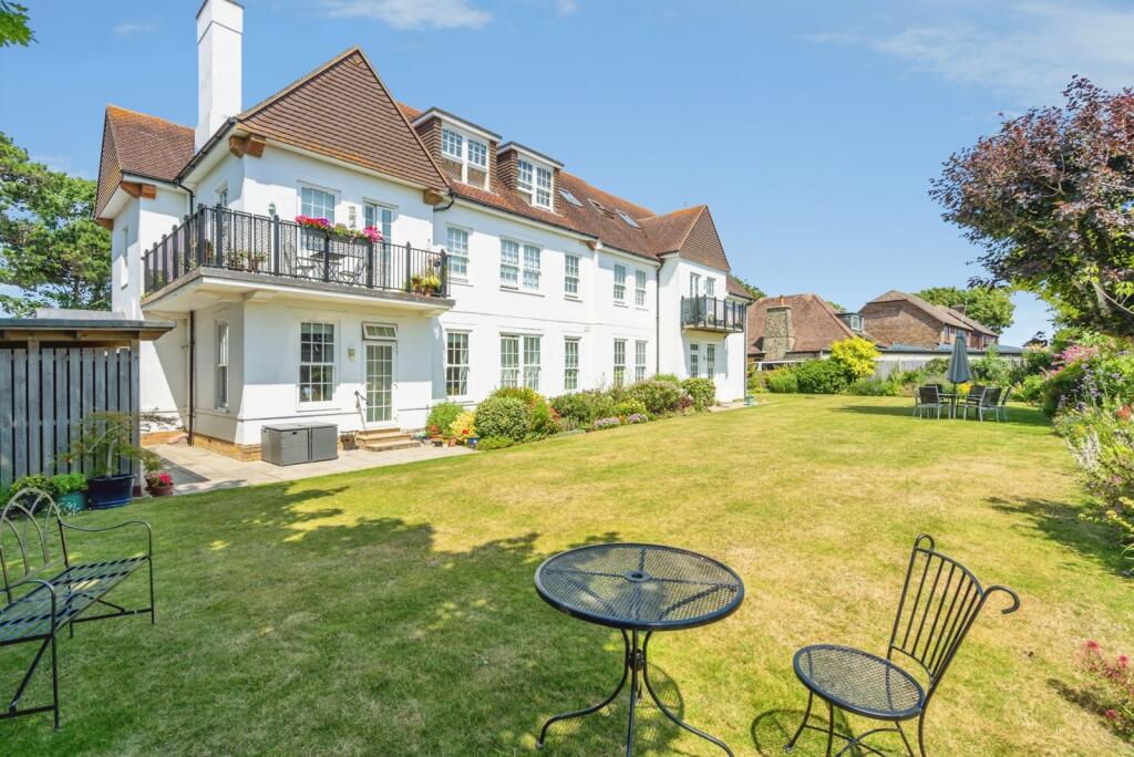 Main image of property: Aldwick Avenue, Bognor Regis, West Sussex, PO21