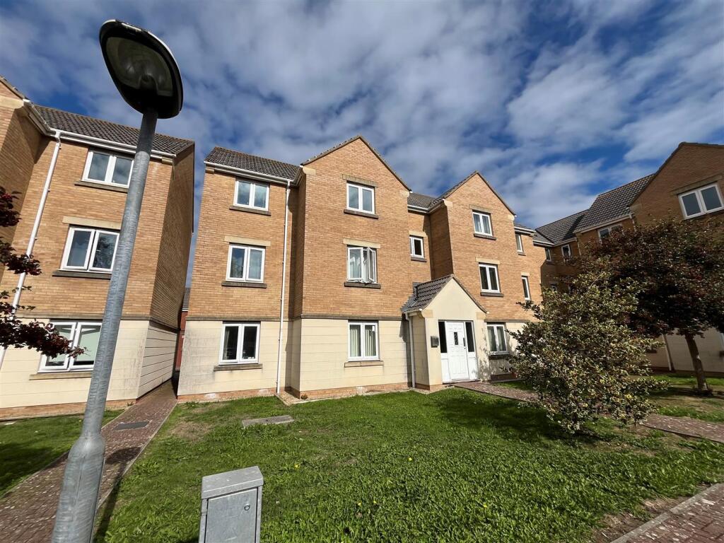 Main image of property: Macfarlane Chase, Weston-Super-Mare