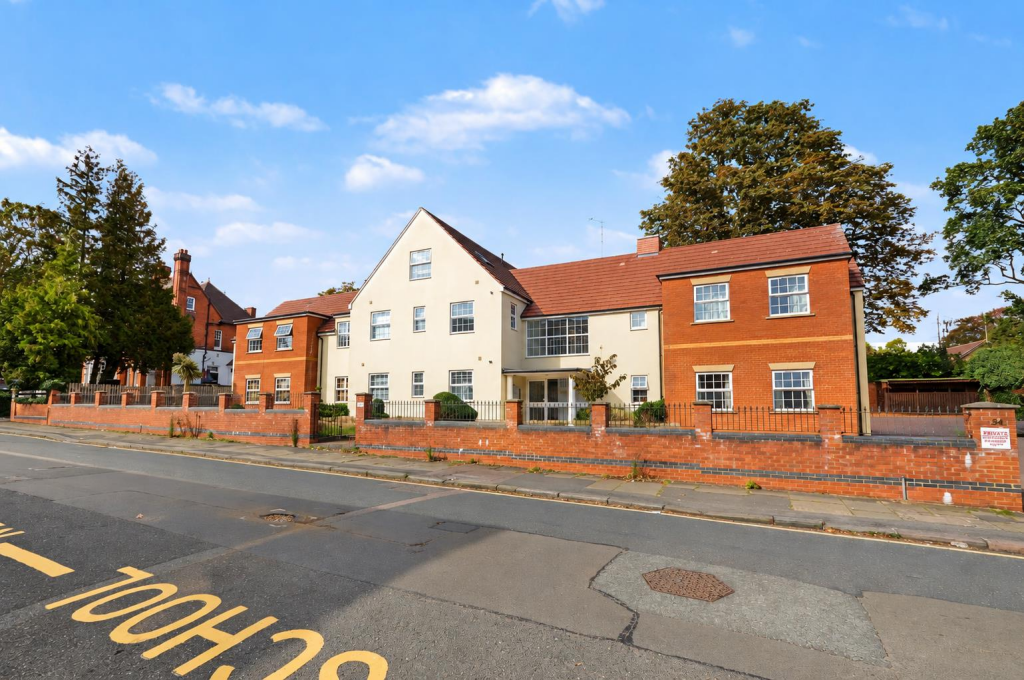 Main image of property: The Avenue, Cliftonville, NN1