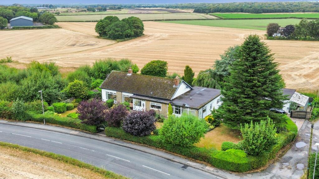 Main image of property: Higher Lane, Crank, WA11