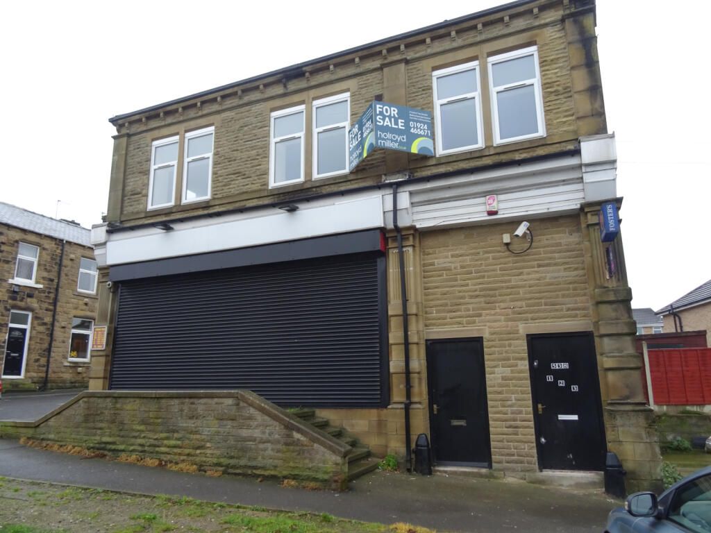 Main image of property: Wakefield Road, Chickenley, Dewsbury, WF12