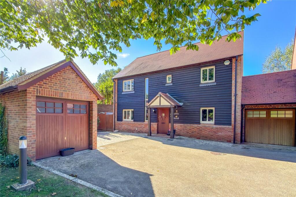 Main image of property: Manor Close, Harpenden, Hertfordshire, AL5