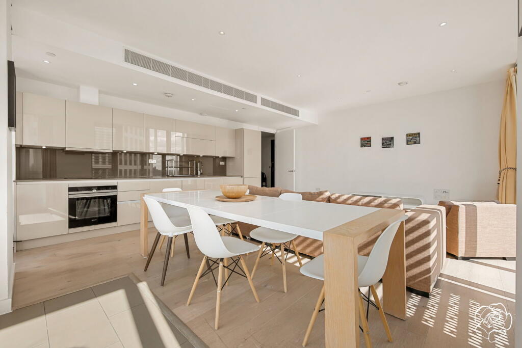 Main image of property: Stratosphere Tower, Great Eastern Road, Stratford, E15