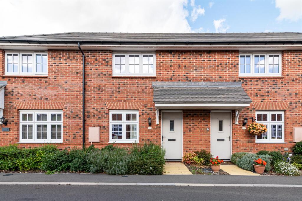 Main image of property: Sedbergh Close, Newton, Nottingham