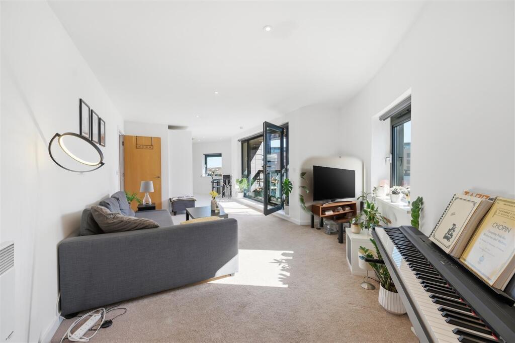 Main image of property: The Sphere, Royal Victoria Dock
