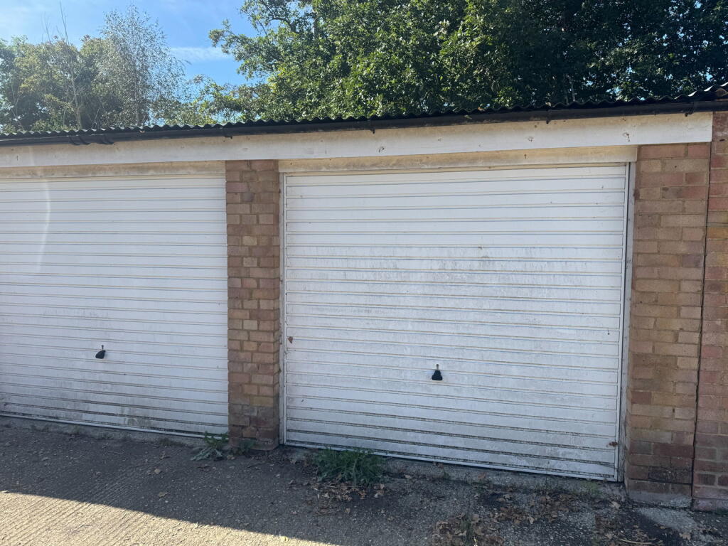 Main image of property: Bathurst Road,Staplehurst,TN12 0LQ