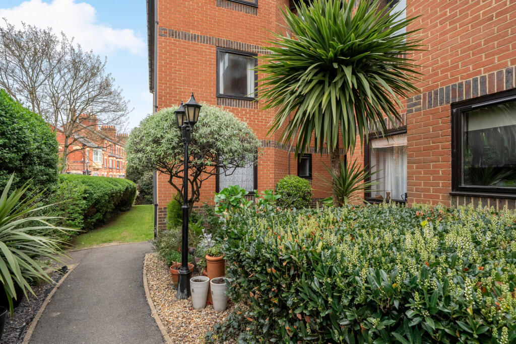 Main image of property: Victoria Court, Henley-on-Thames, Oxfordshire, RG9