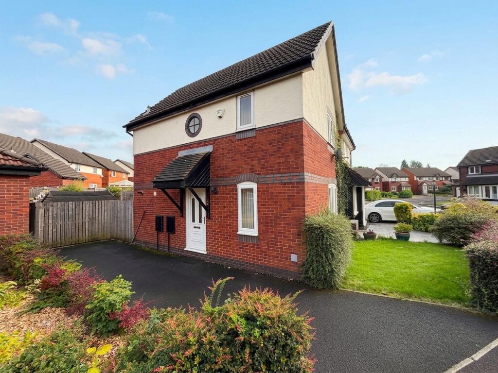 Main image of property: The Gateways, Pendlebury, M27