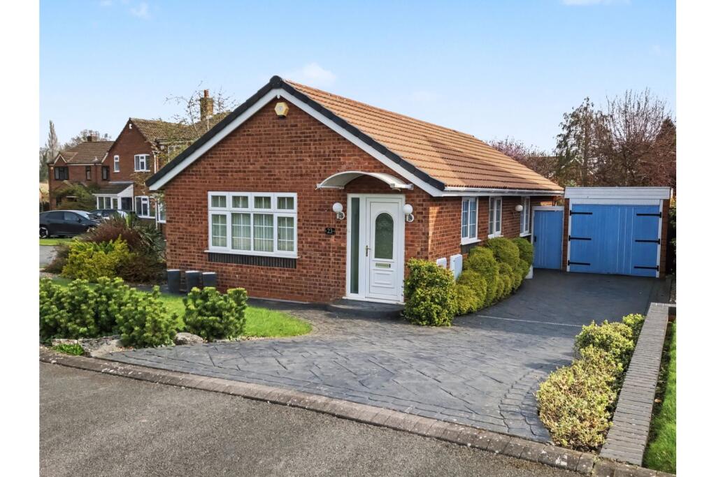 Main image of property: Fourlands Avenue, Sutton Coldfield, B72