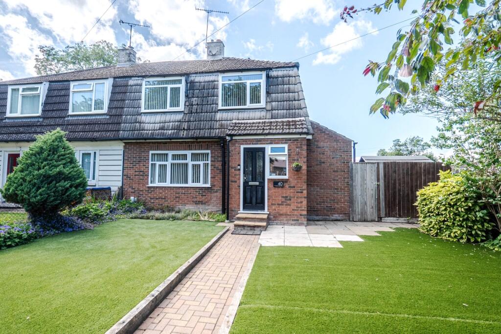Main image of property: Brewers Hill Road, Dunstable, Bedfordshire, LU6