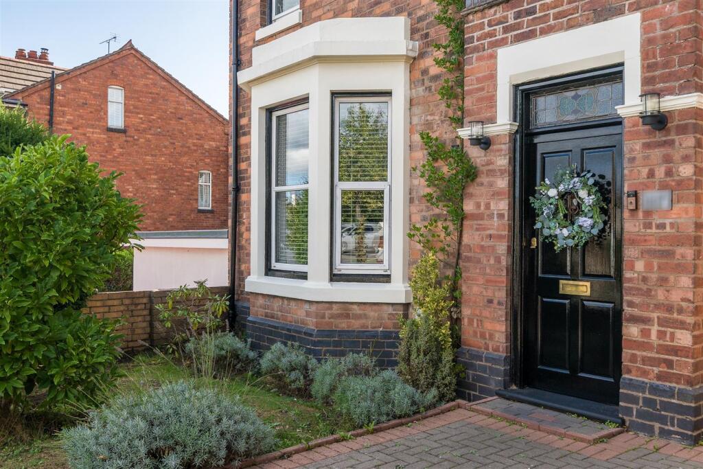 Main image of property: Bewdley Hill, Kidderminster